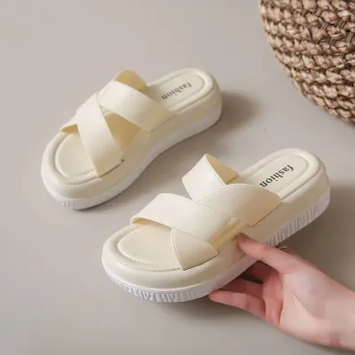 SOFT-SOLED SANDALS FOR WOMEN